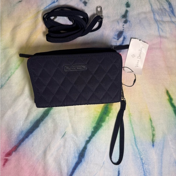 Vera Bradley Lightweight RFID Blocking Crossbody Travel Purse - Picture 4 of 5